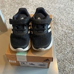 Kids size 7 adidas shoes